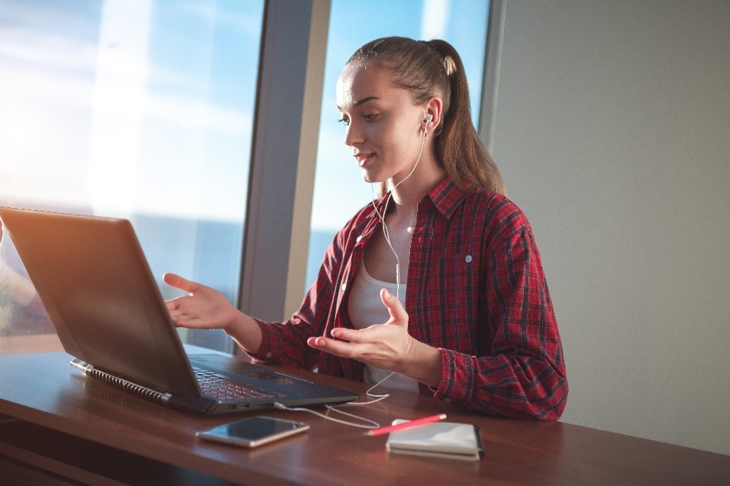 high school student with laptop